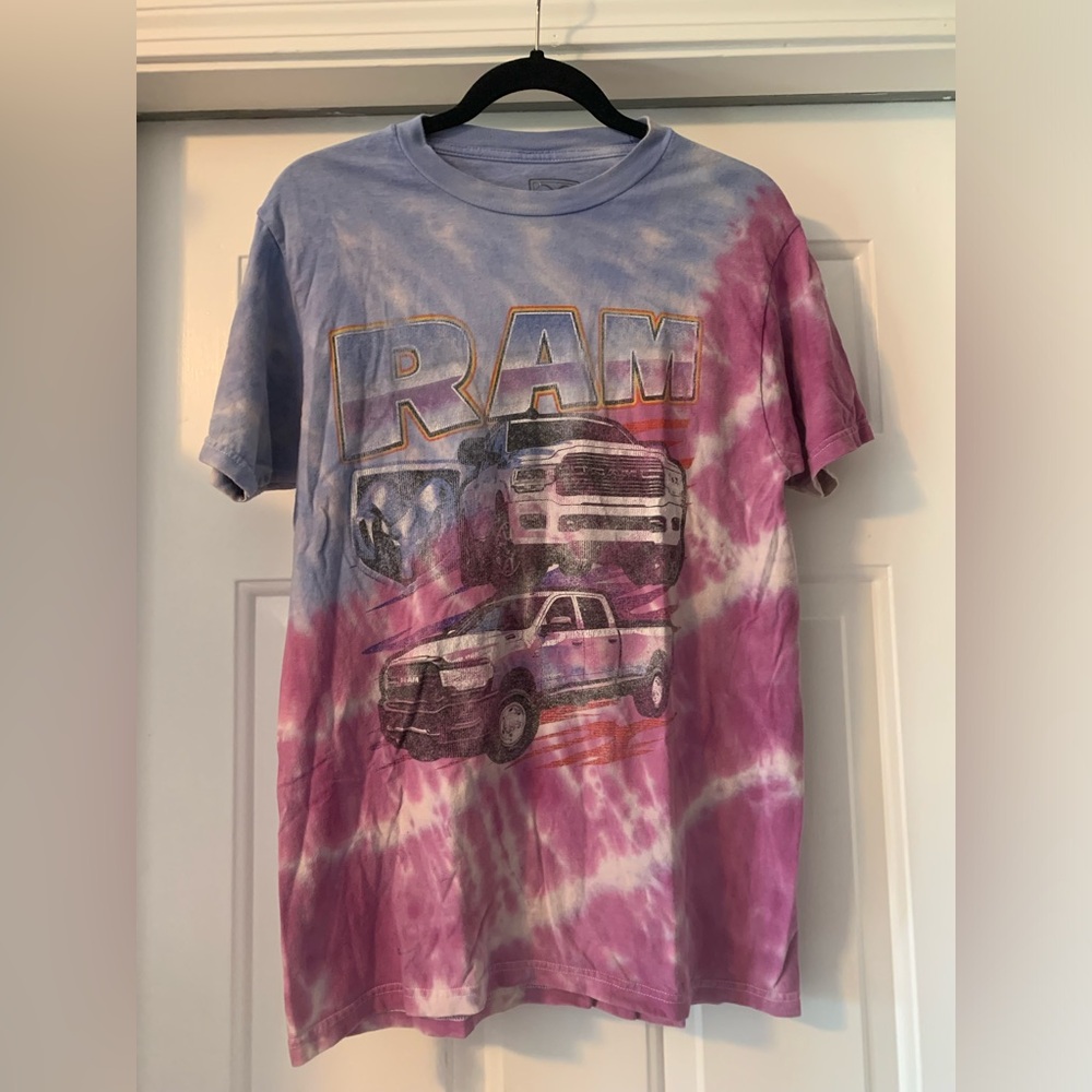 Men’s Ram tie dye shirt size S/M 100% cotton
